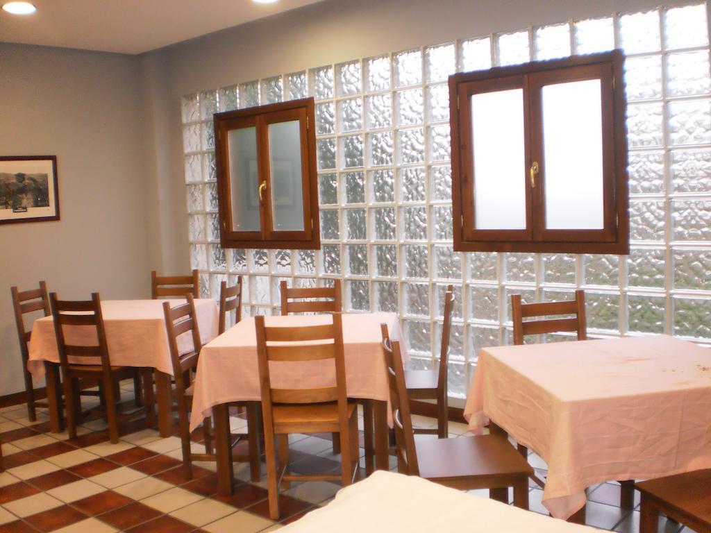 Hostal Patron Castanares de Rioja Exterior photo