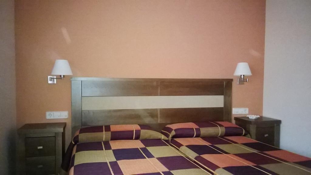 Hostal Patron Castanares de Rioja Room photo